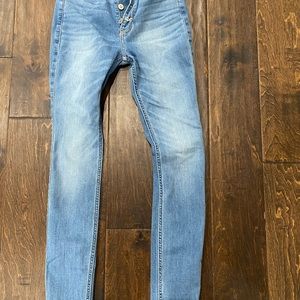 Hollister high rise supper skinny jeans.